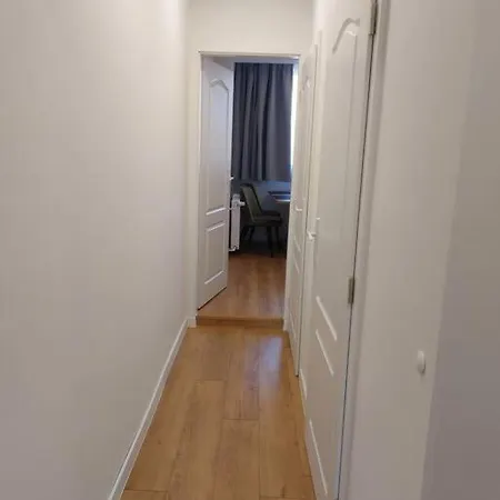 New Kelly Apartment *